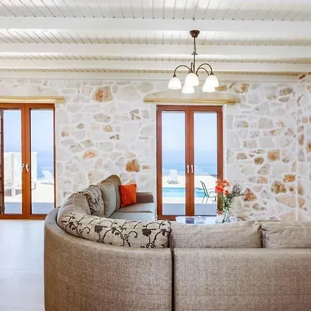Koroni Sleeps 5 Pool Air Con Wifi Villa *